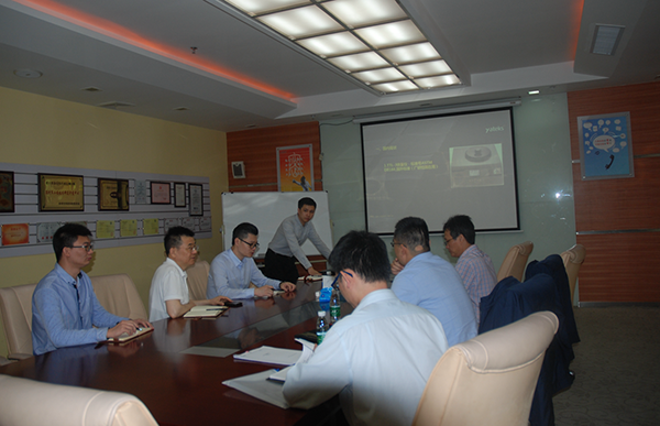 國內某知名特檢機構領導蒞臨亞泰光電參觀指導